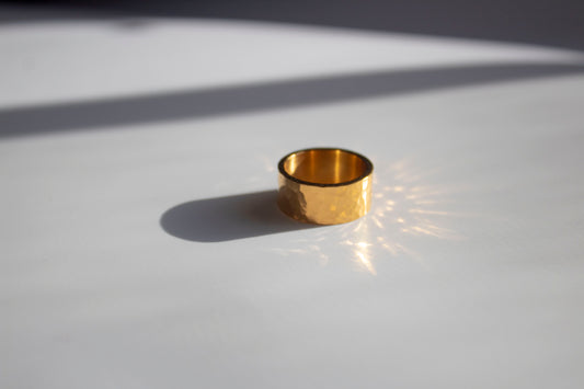 The Minimalist Ring